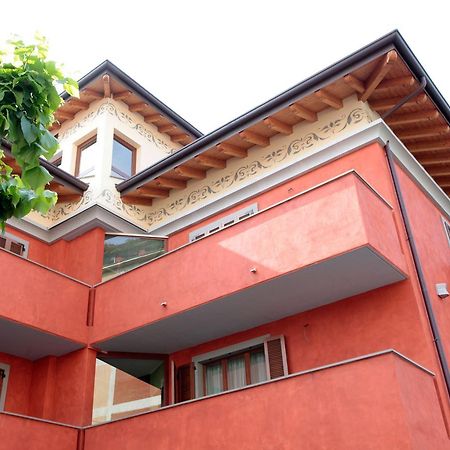Residence Sant'Anna Ponte San Pietro  Buitenkant foto