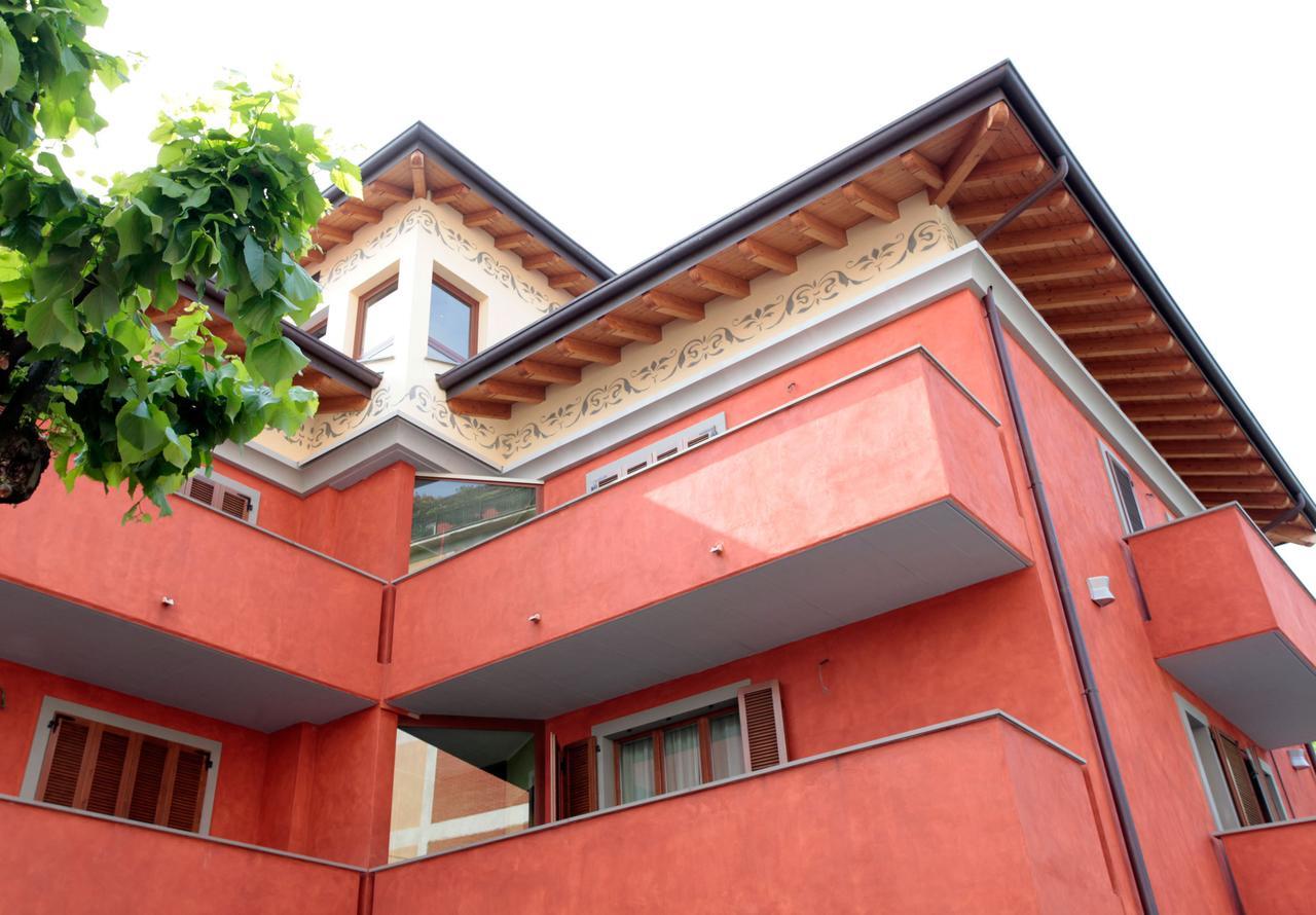 Residence Sant'Anna Ponte San Pietro  Buitenkant foto